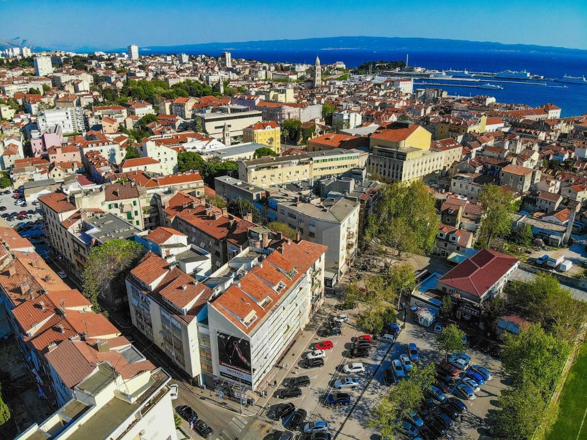 Pelenito Apartment Сплит Екстериор снимка